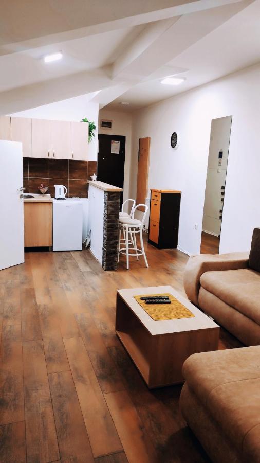 Oldtown Apartments - Marigold Group Novi Sad Bagian luar foto